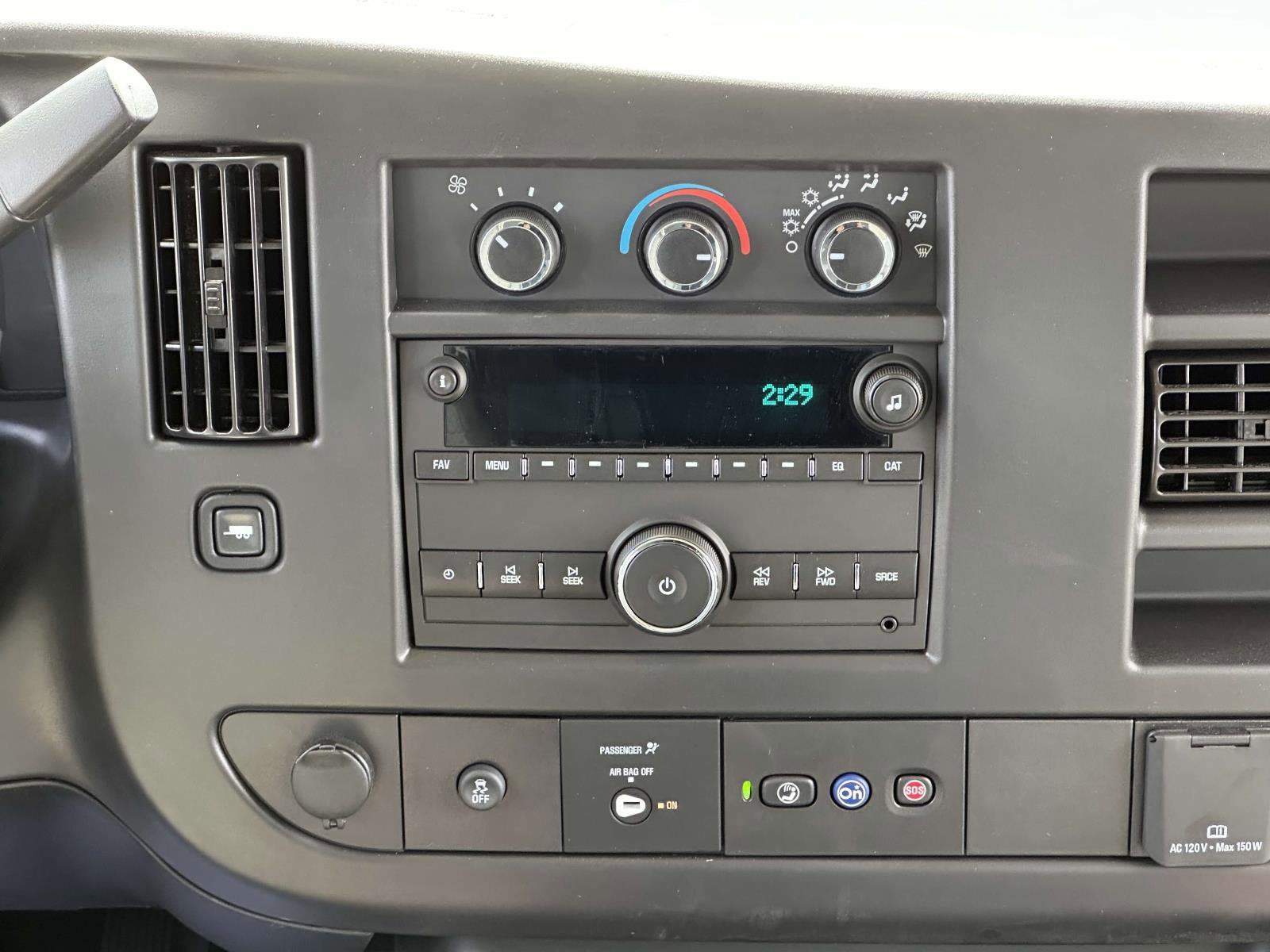 2024 Chevrolet Express Cutaway 3500 1WT