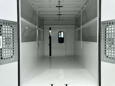 2024 Chevrolet Express Cutaway 3500 1WT