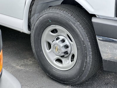 2024 Chevrolet Express Cutaway 3500 1WT