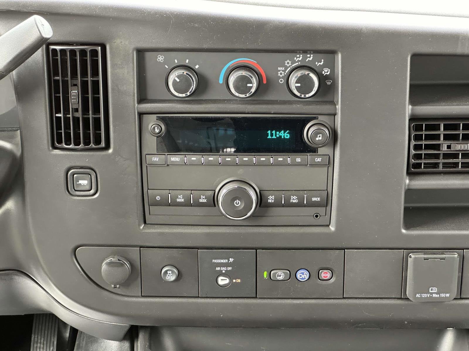 2024 Chevrolet Express Cutaway 3500 1WT