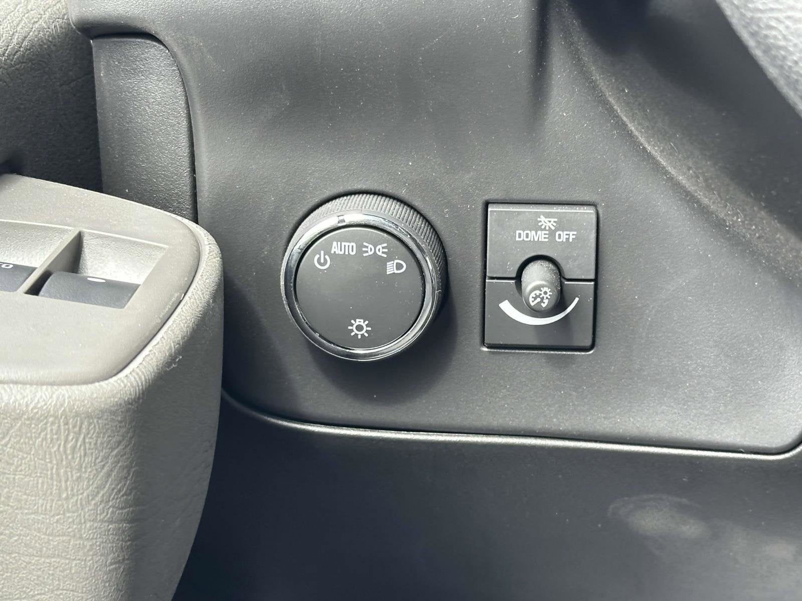 2024 Chevrolet Express Cutaway 3500 1WT