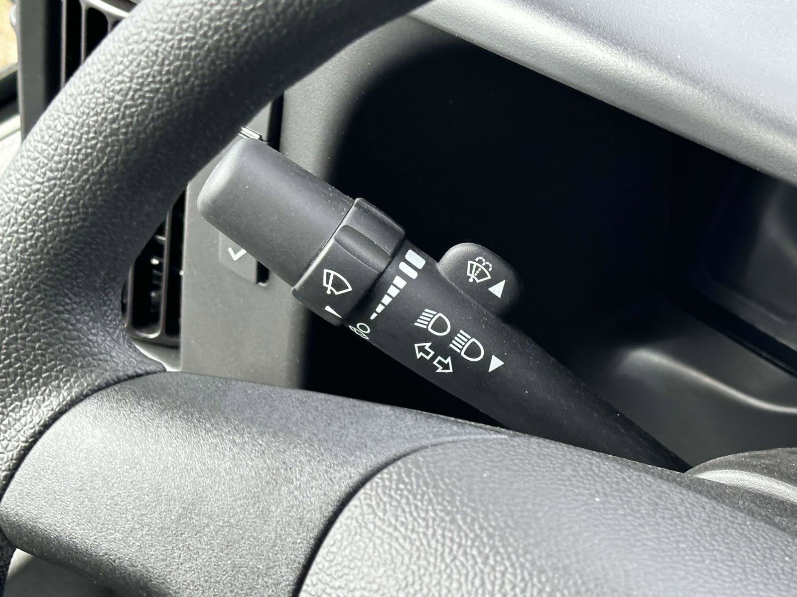 2024 Chevrolet Express Cutaway 3500 1WT