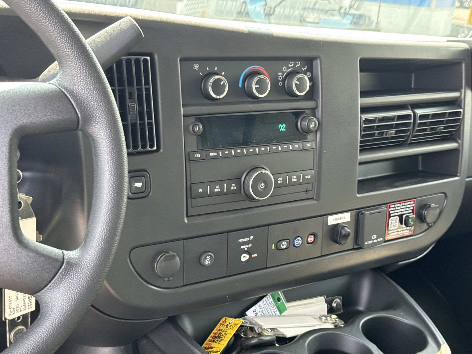 2026 Chevrolet Express Cutaway 3500 1WT