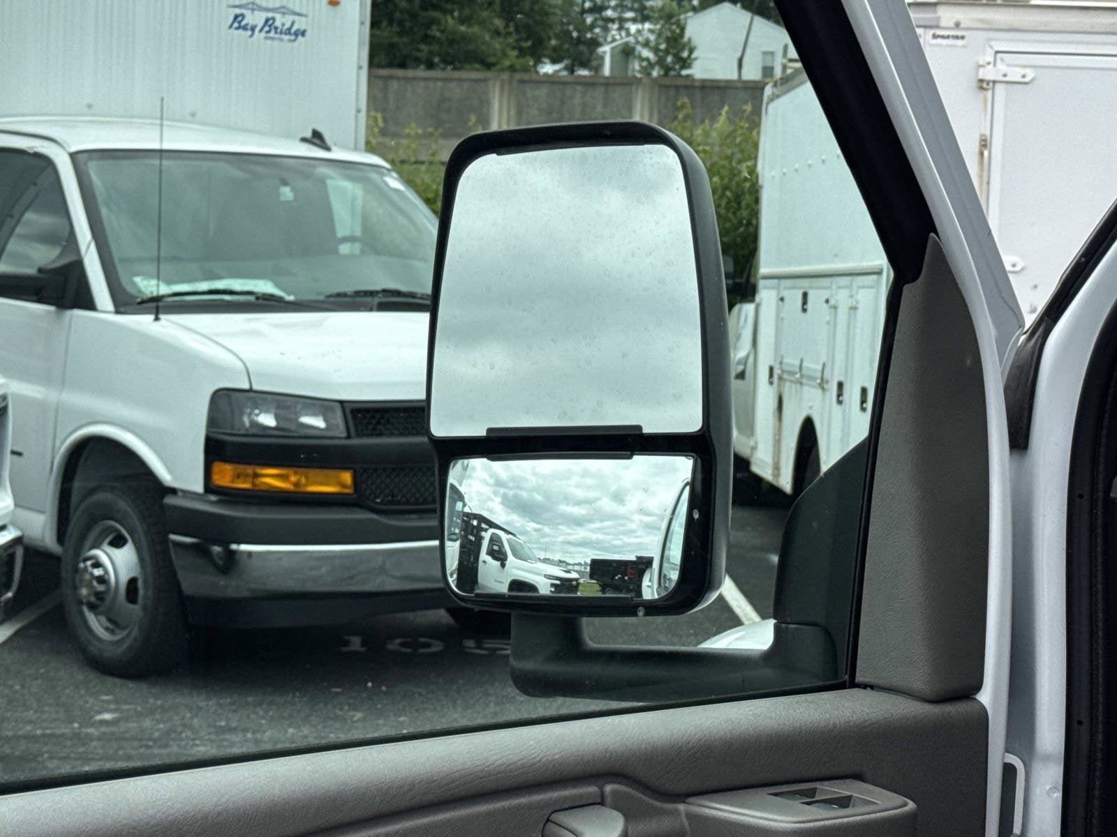 2026 Chevrolet Express Cutaway 3500 1WT