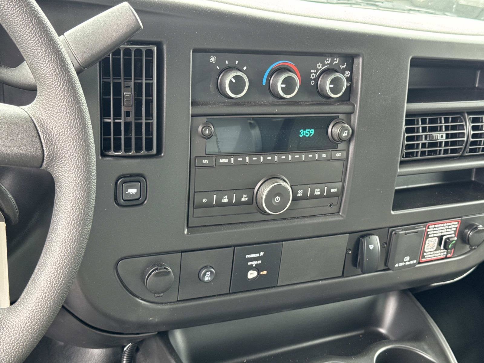 2026 Chevrolet Express Cutaway 3500 1WT