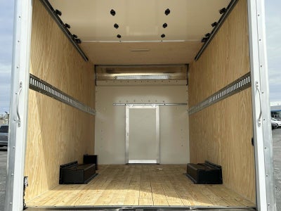 2024 Chevrolet Express Cutaway 3500 1WT