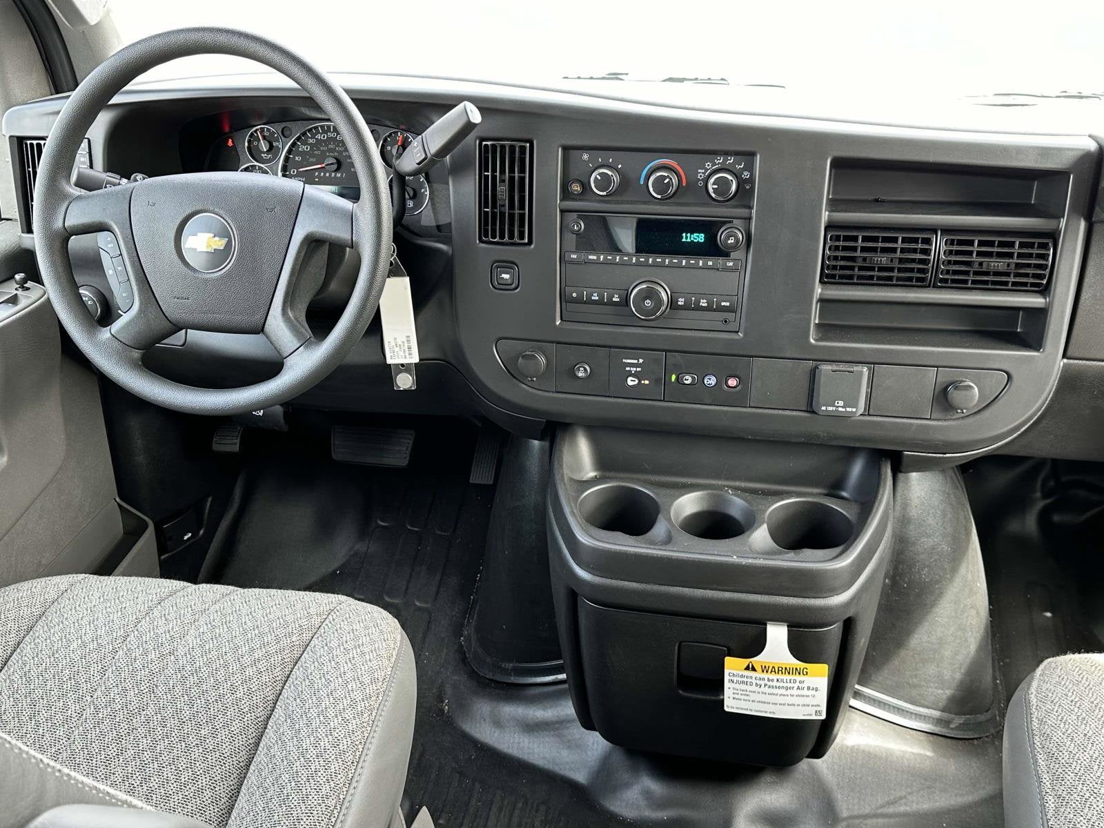 2024 Chevrolet Express Cutaway 3500 1WT