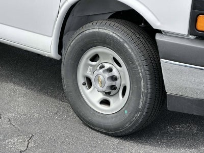 2024 Chevrolet Express Cutaway 3500 1WT