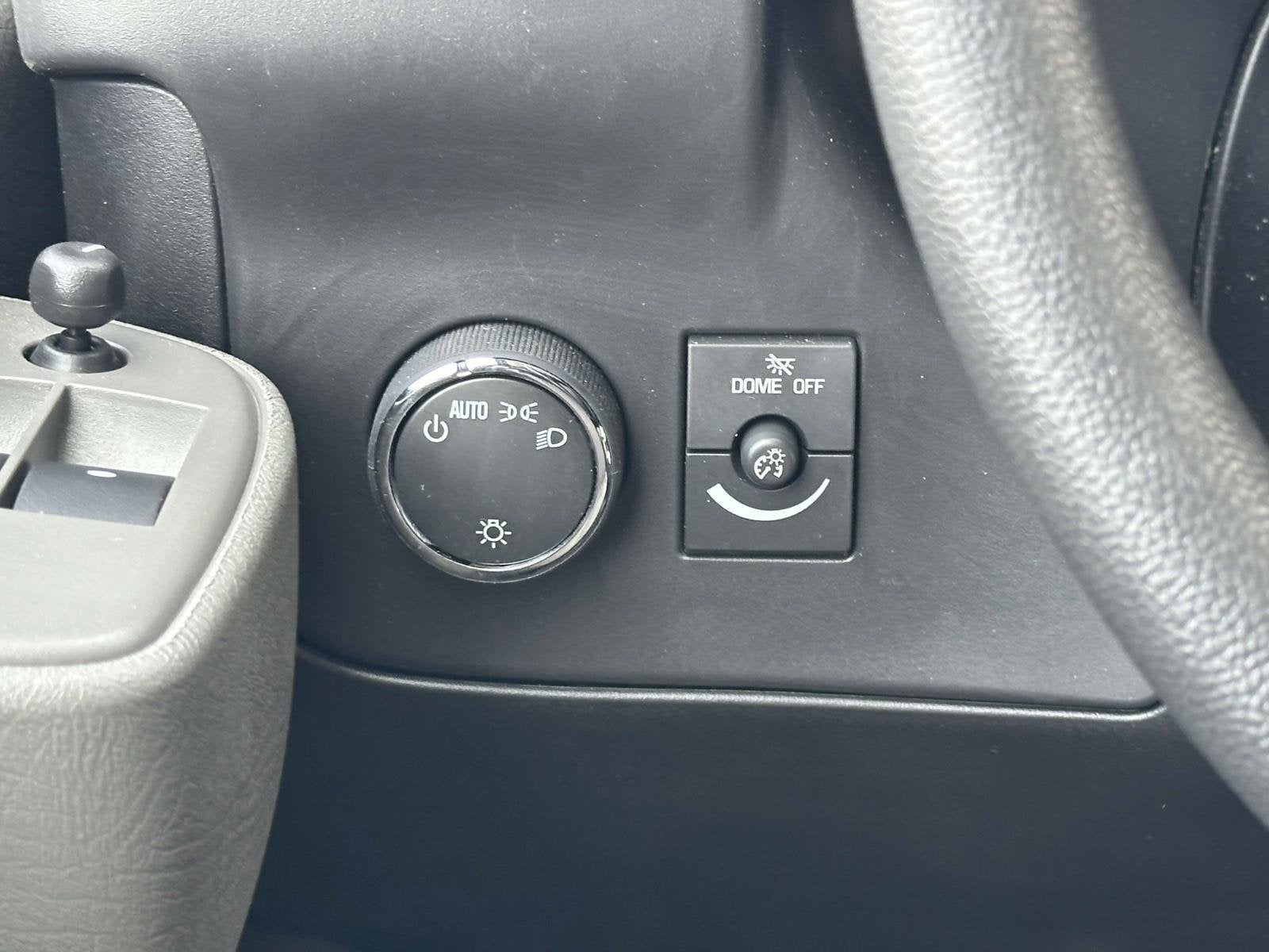 2024 Chevrolet Express Cutaway 3500 1WT