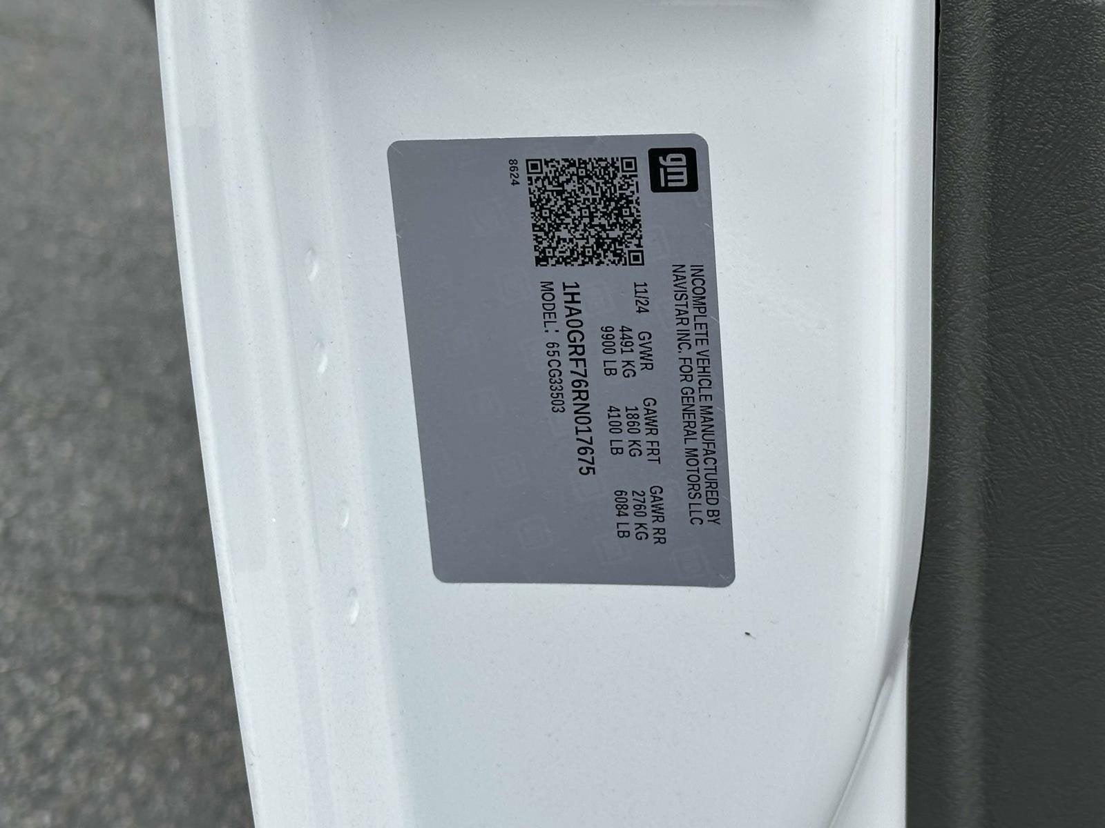 2024 Chevrolet Express Cutaway 3500 1WT