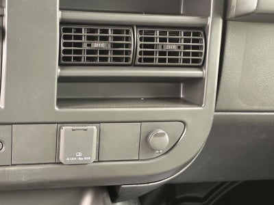 2024 Chevrolet Express Cutaway 3500 1WT