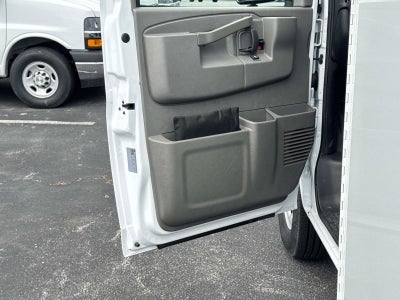 2026 Chevrolet Express Cutaway 3500 1WT