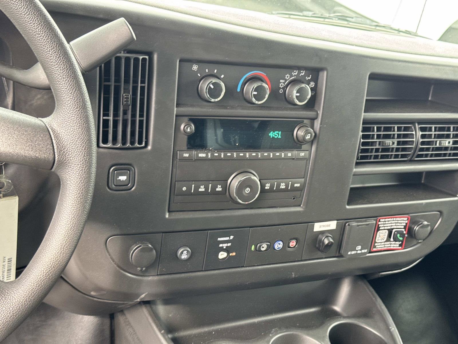 2026 Chevrolet Express Cutaway 3500 1WT
