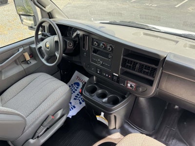 2025 Chevrolet Express Cutaway 3500 1WT