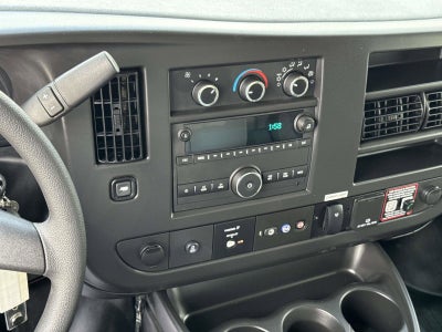2025 Chevrolet Express Cutaway 3500 1WT