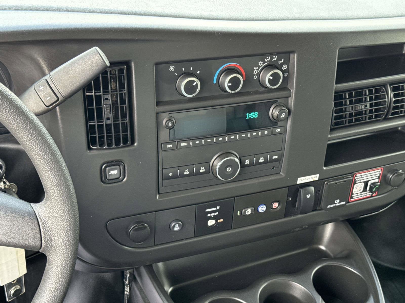 2025 Chevrolet Express Cutaway 3500 1WT