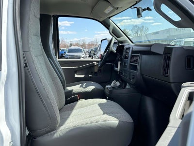 2024 Chevrolet Express Cutaway 3500 1WT