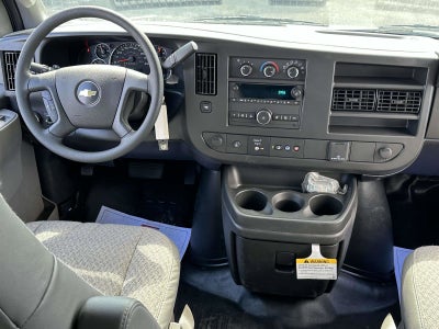 2024 Chevrolet Express Cutaway 3500 1WT