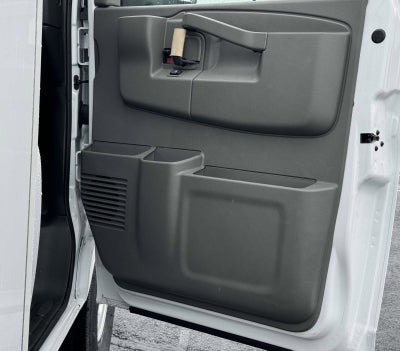 2024 Chevrolet Express Cutaway 3500 1WT