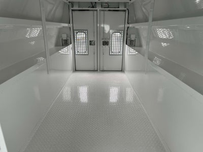 2024 Chevrolet Express Cutaway 3500 1WT