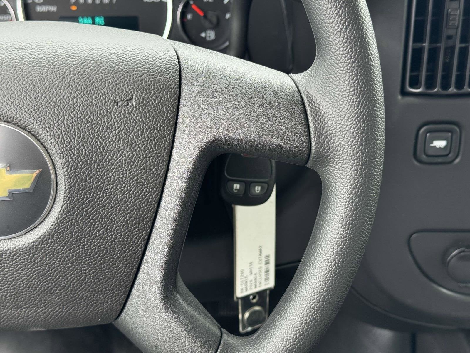 2024 Chevrolet Express Cutaway 3500 1WT