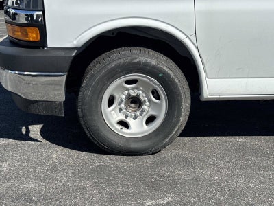 2026 Chevrolet Express Cutaway 3500 1WT
