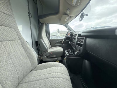 2025 Chevrolet Express Cutaway 3500 1WT
