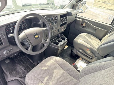 2026 Chevrolet Express Cutaway 3500 1WT