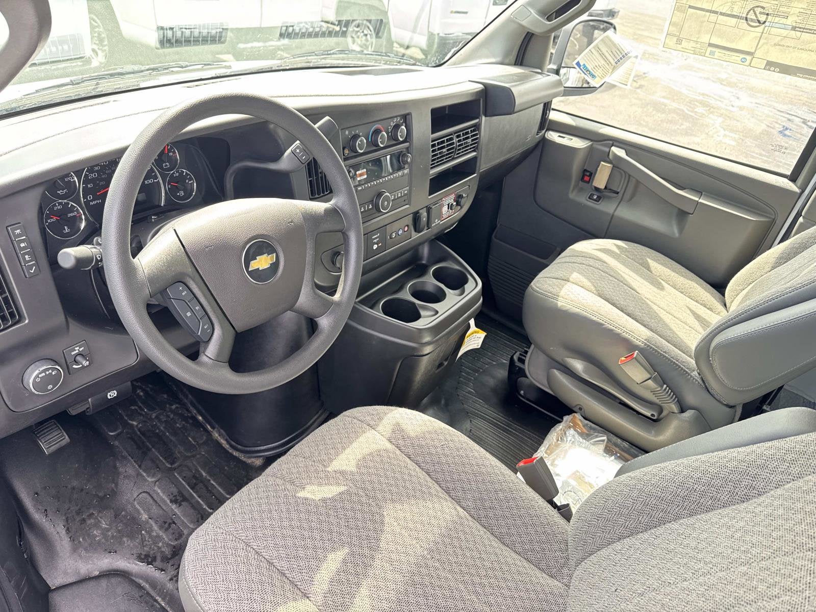 2026 Chevrolet Express Cutaway 3500 1WT