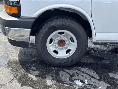 2026 Chevrolet Express Cutaway 3500 1WT