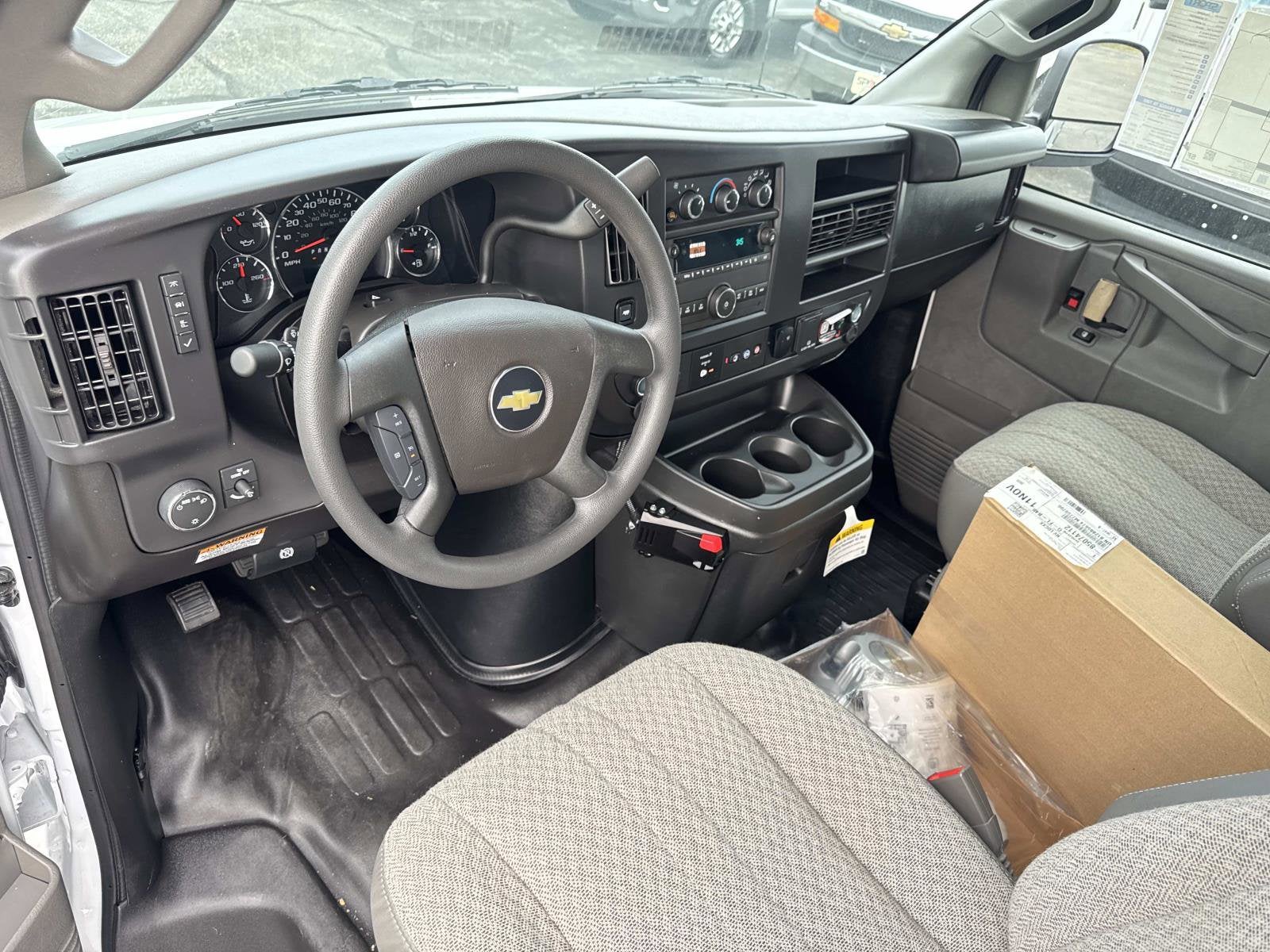2026 Chevrolet Express Cutaway 3500 1WT