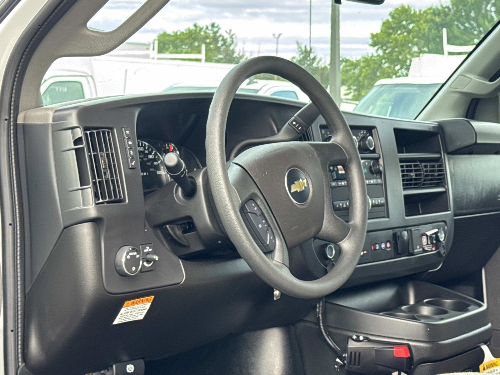 2026 Chevrolet Express Cutaway 3500 1WT