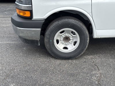 2026 Chevrolet Express Cutaway 3500 1WT