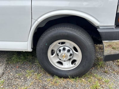 2025 Chevrolet Express Cutaway 3500 1WT