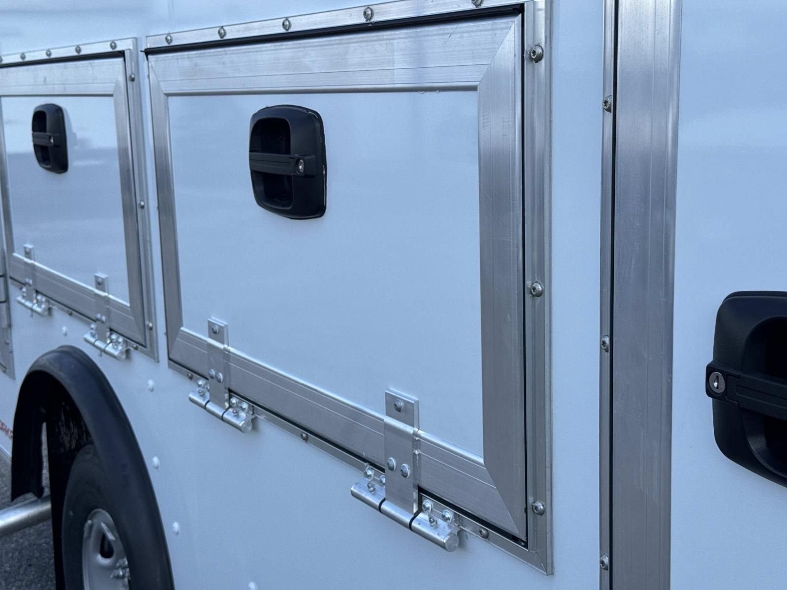 2026 Chevrolet Express Cutaway 3500 1WT