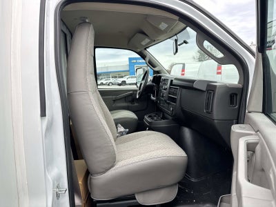 2025 Chevrolet Express Cutaway 3500 1WT