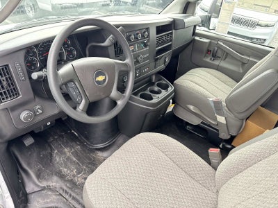 2025 Chevrolet Express Cutaway 3500 1WT