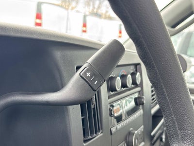 2025 Chevrolet Express Cutaway 3500 1WT