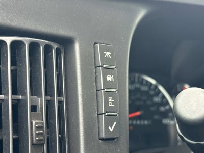 2025 Chevrolet Express Cutaway 3500 1WT