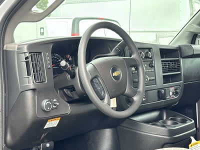 2026 Chevrolet Express Cutaway 3500 1WT