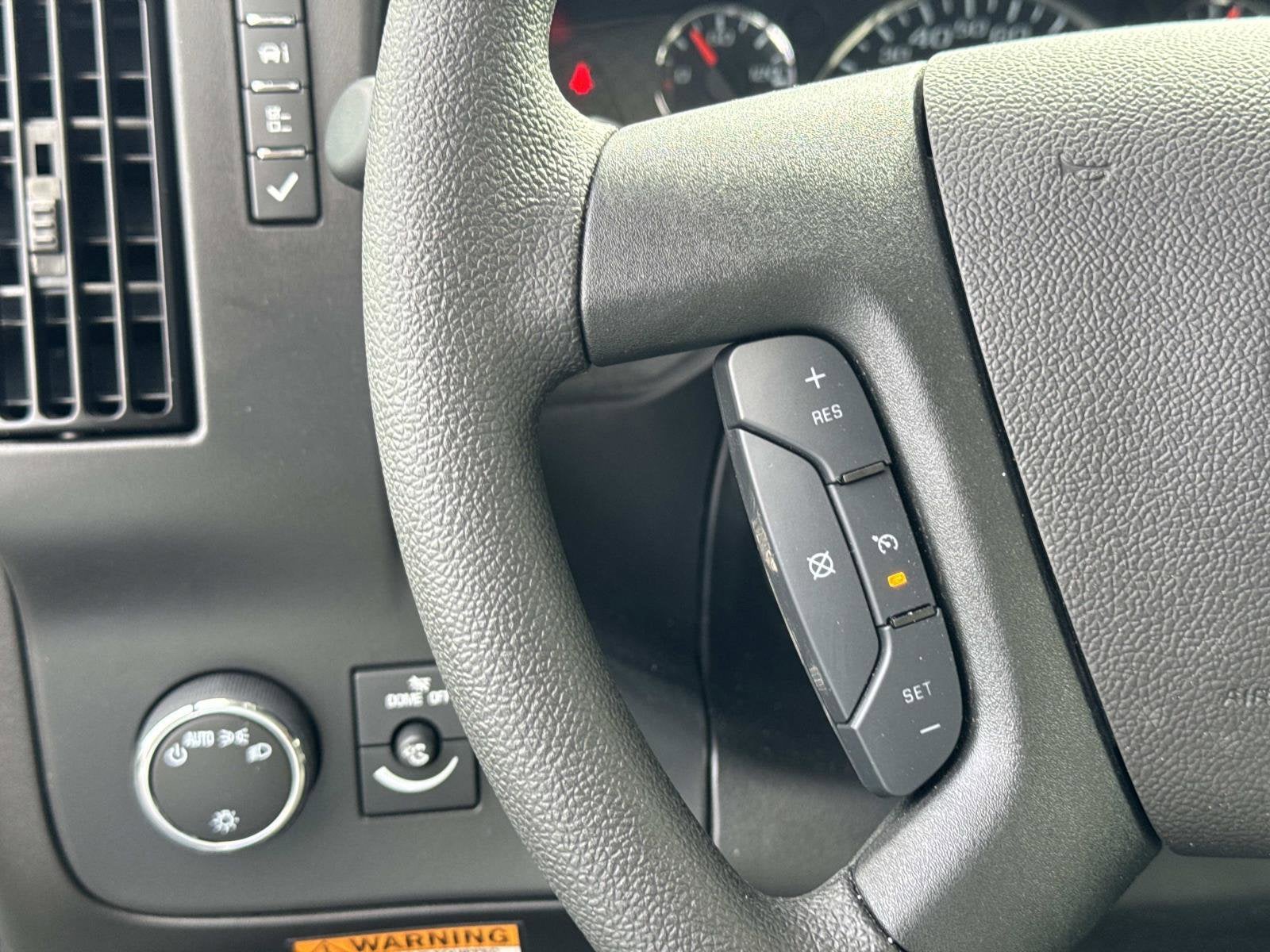 2026 Chevrolet Express Cutaway 3500 1WT