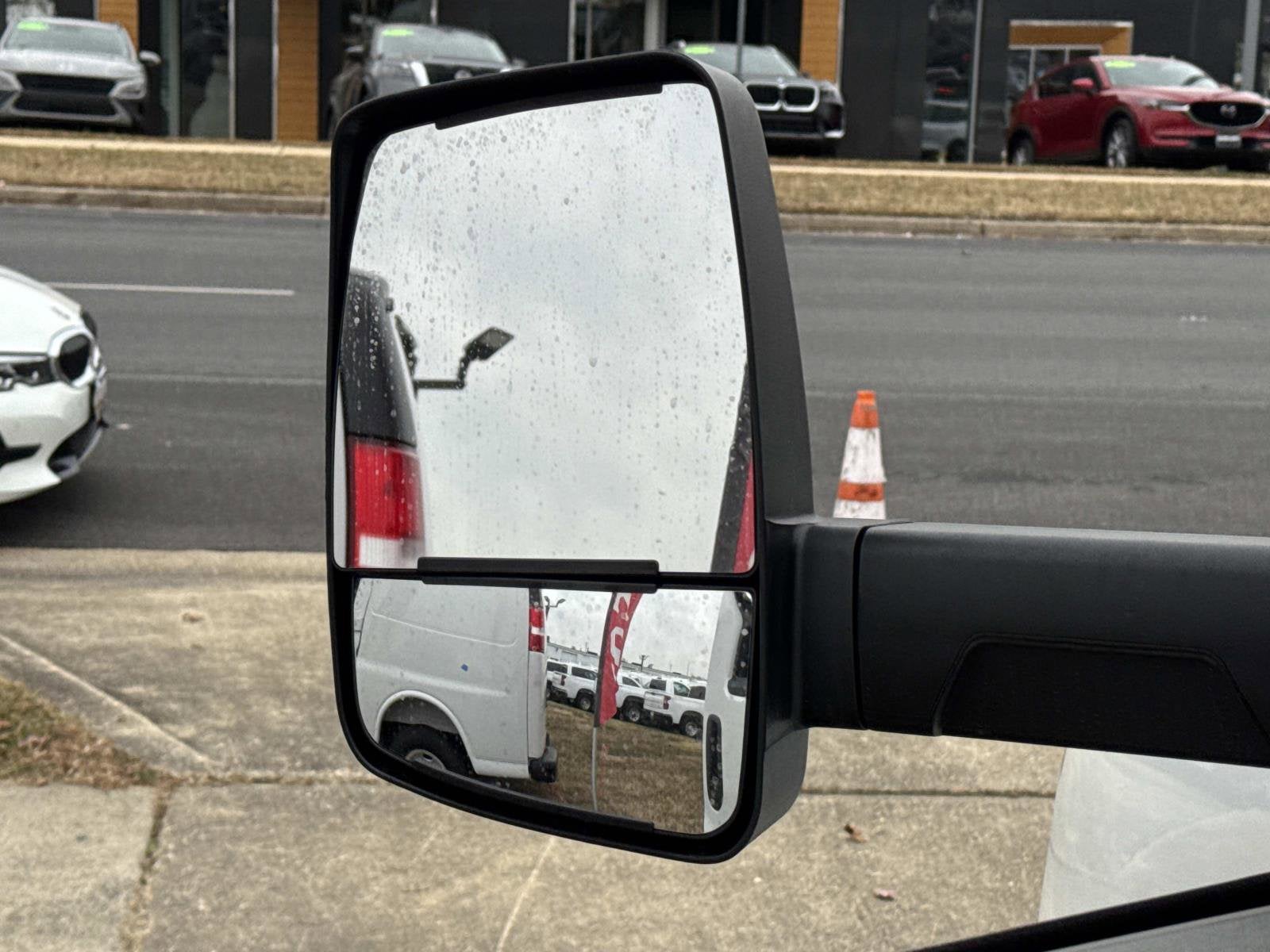 2026 Chevrolet Express Cutaway 3500 1WT