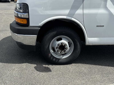 2026 Chevrolet Express Cutaway 3500 1WT