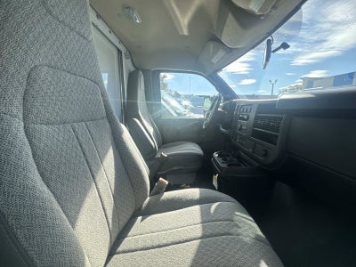 2025 Chevrolet Express Cutaway 3500 1WT
