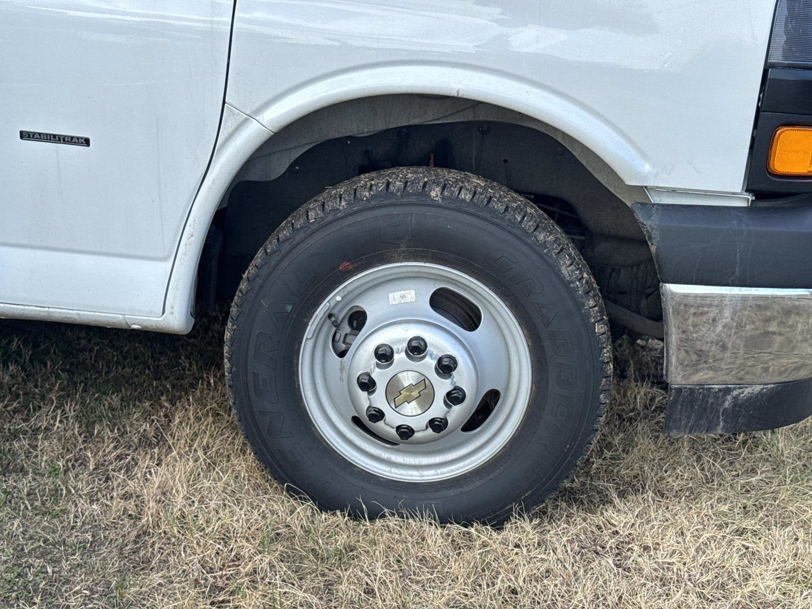 2025 Chevrolet Express Cutaway 3500 1WT