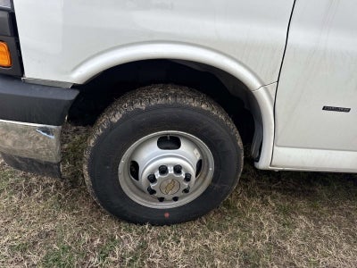 2025 Chevrolet Express Cutaway 3500 1WT