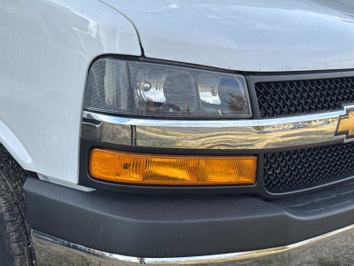 2025 Chevrolet Express Cutaway 3500 1WT