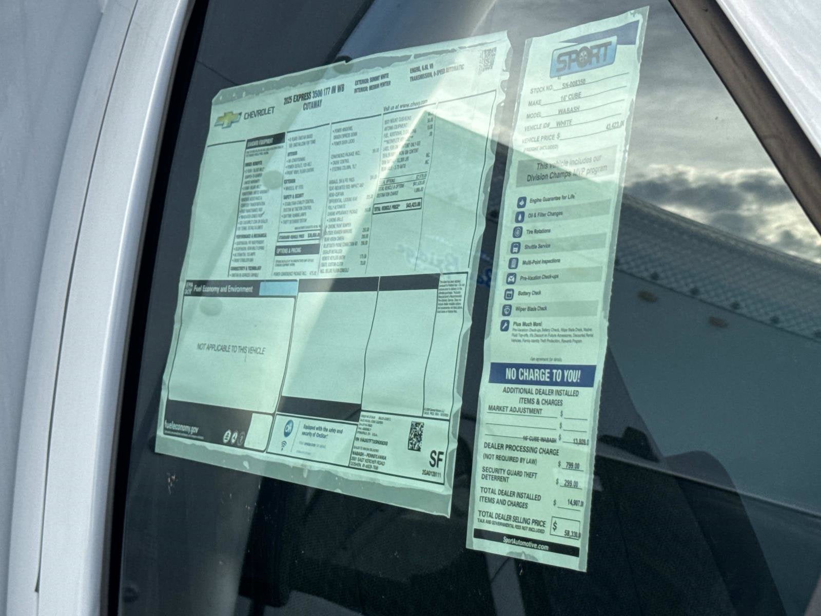 2025 Chevrolet Express Cutaway 3500 1WT