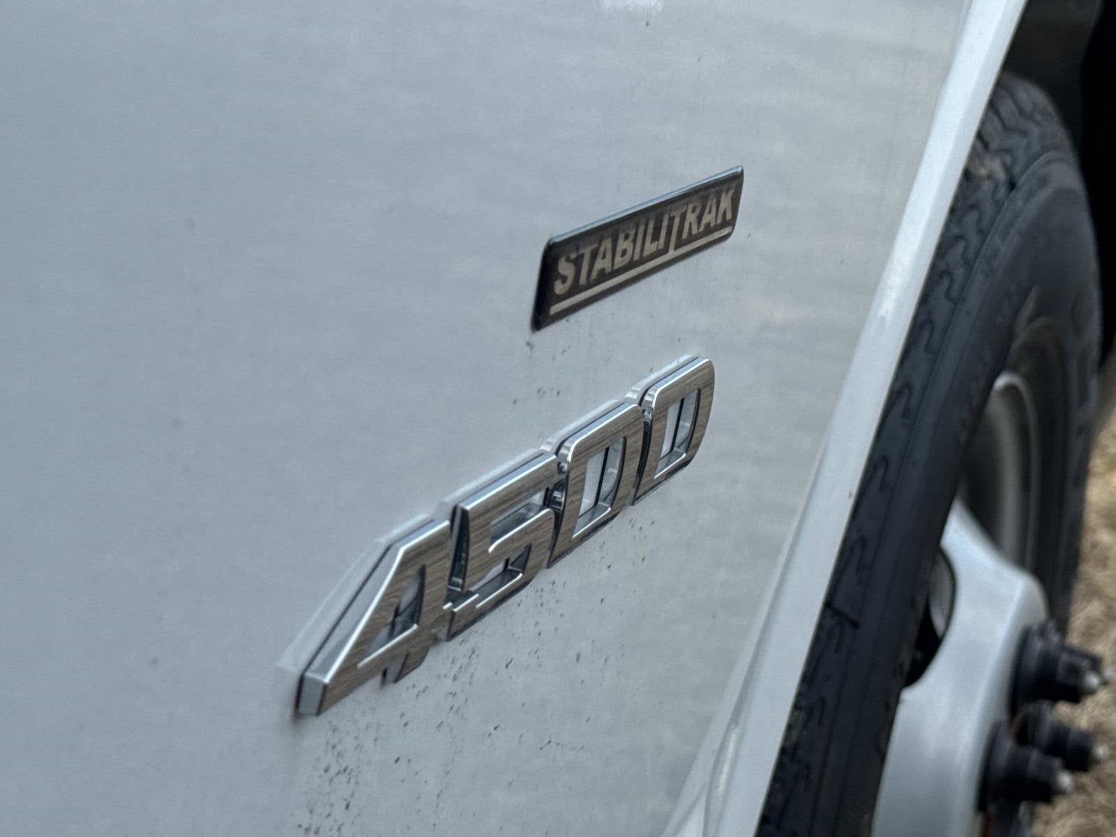 2026 Chevrolet Express Cutaway 4500 2WT