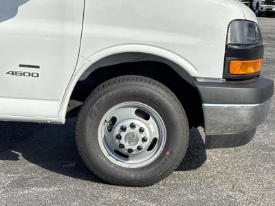 2026 Chevrolet Express Cutaway 4500 2WT
